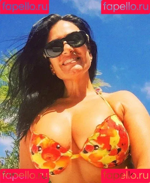 Angela Cavagna Onlyfans Photo Gallery 