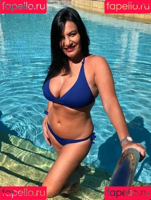 Angela Cavagna Onlyfans Photo Gallery 