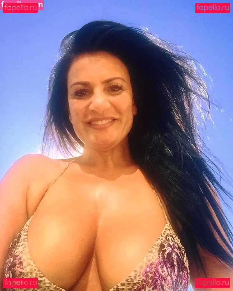 Angela Cavagna Onlyfans Photo Gallery 