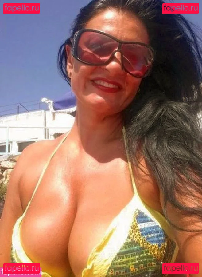 Angela Cavagna Onlyfans Photo Gallery 