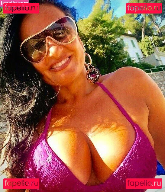 Angela Cavagna Onlyfans Photo Gallery 