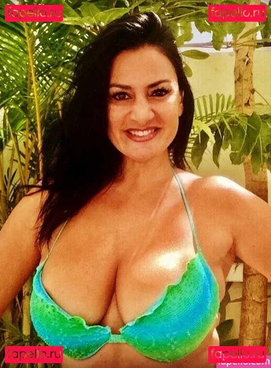 Angela Cavagna Onlyfans Photo Gallery 