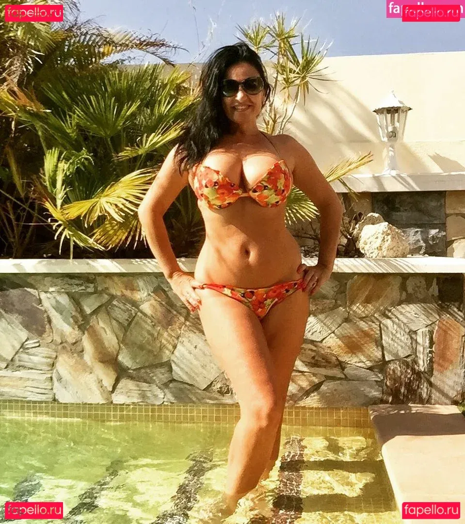 Angela Cavagna Onlyfans Photo Gallery 