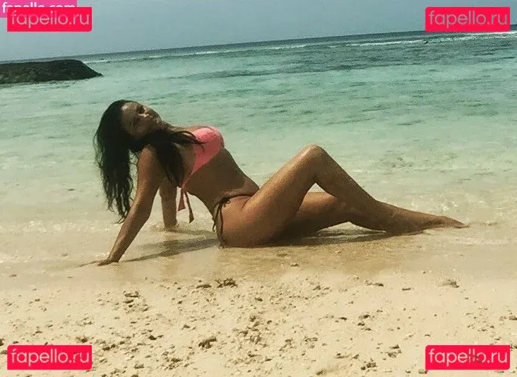 Angela Cavagna Onlyfans Photo Gallery 