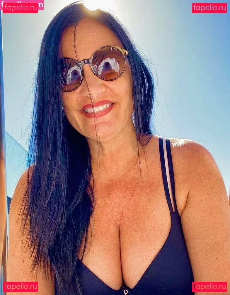 Angela Cavagna Onlyfans Photo Gallery 