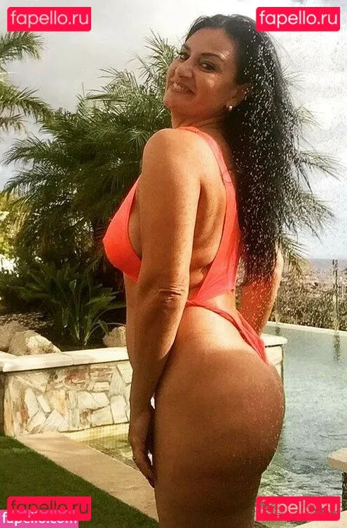 Angela Cavagna Onlyfans Photo Gallery 