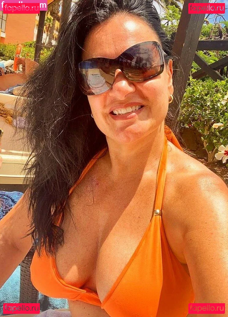 Angela Cavagna Onlyfans Photo Gallery 