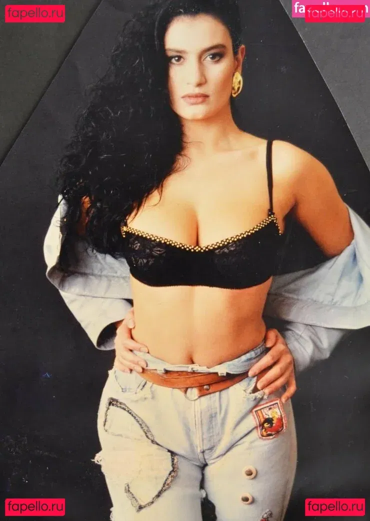 Angela Cavagna Onlyfans Photo Gallery 