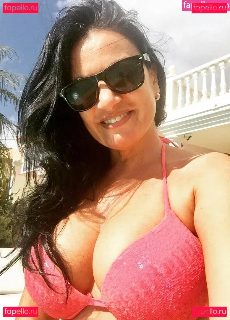 Angela Cavagna Onlyfans Photo Gallery 