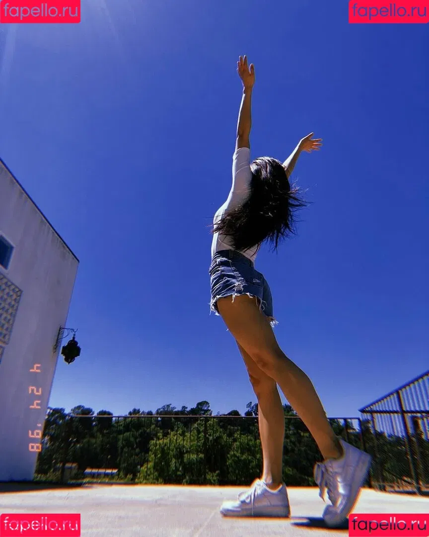 Anna Akana Onlyfans Photo Gallery 
