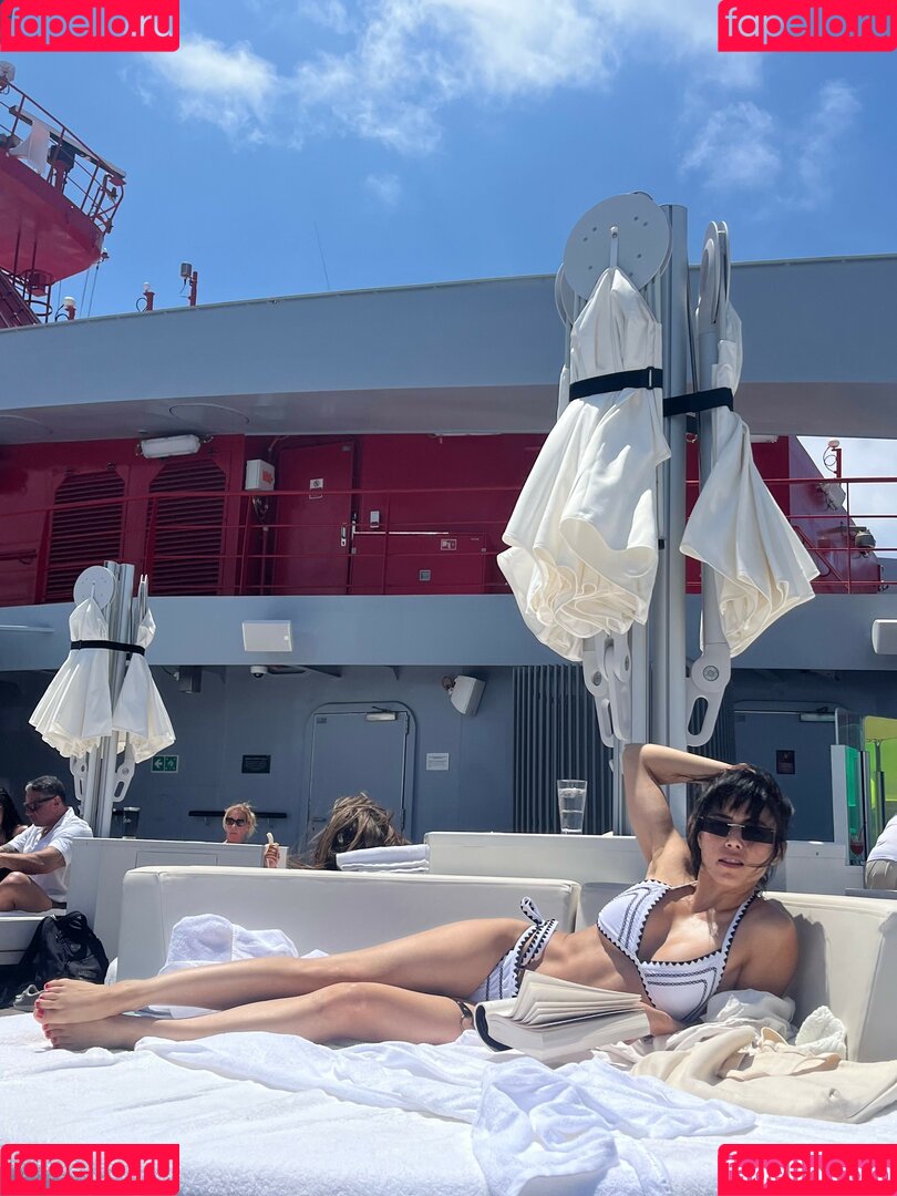 Anna Akana Onlyfans Photo Gallery 