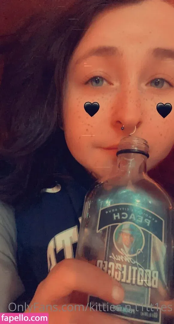 kitties.n.t1tt1es Onlyfans Photo Gallery 