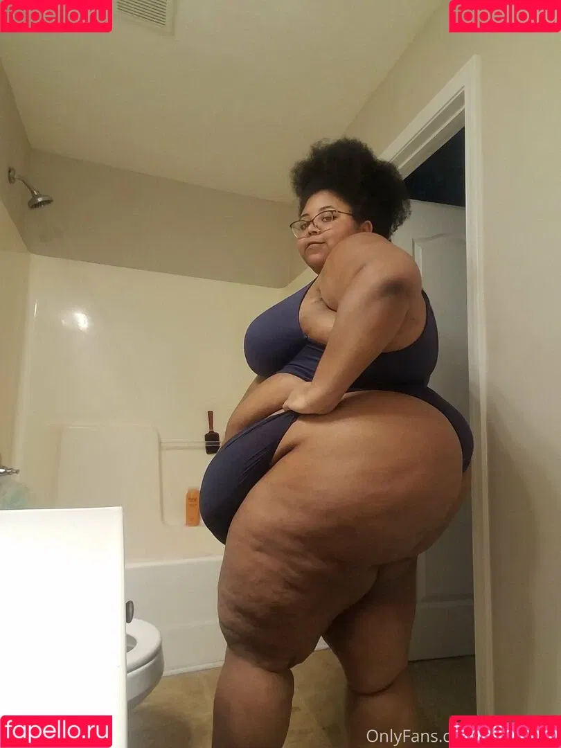 lilmsfluffy Onlyfans Photo Gallery 