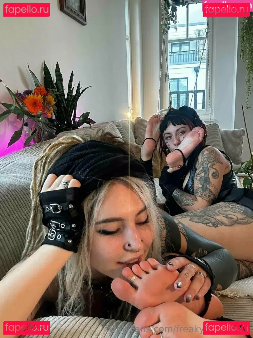 freakyfjonda Onlyfans Photo Gallery 