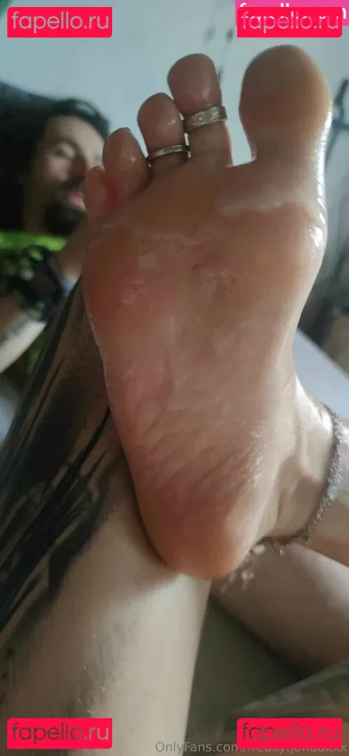 freakyfjonda Onlyfans Photo Gallery 