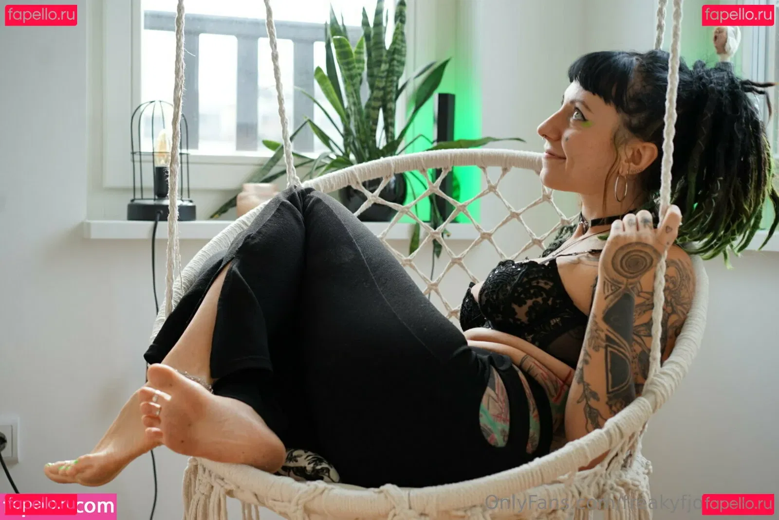 freakyfjonda Onlyfans Photo Gallery 