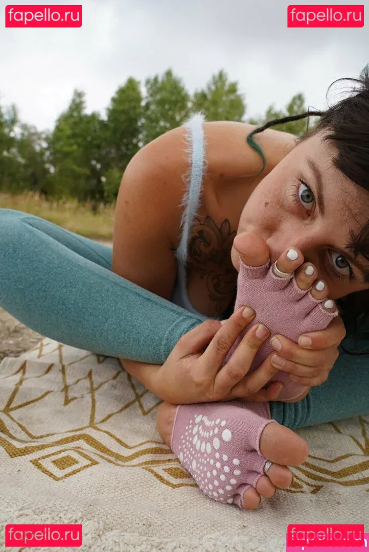 freakyfjonda Onlyfans Photo Gallery 