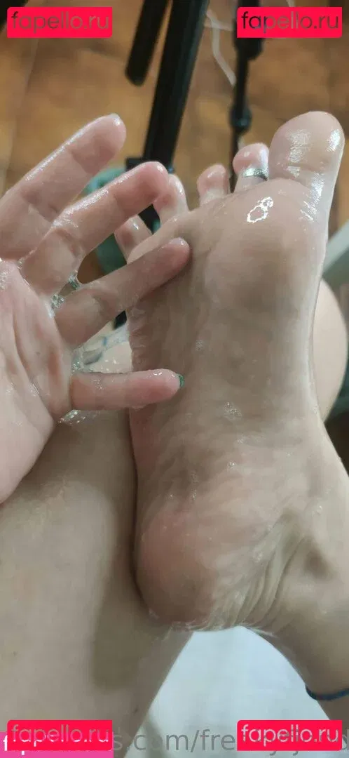 freakyfjonda Onlyfans Photo Gallery 