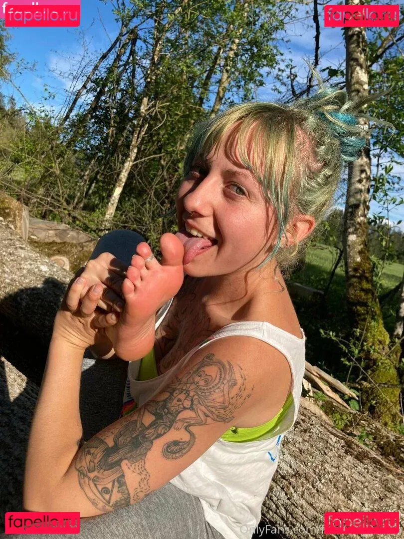 freakyfjonda Onlyfans Photo Gallery 