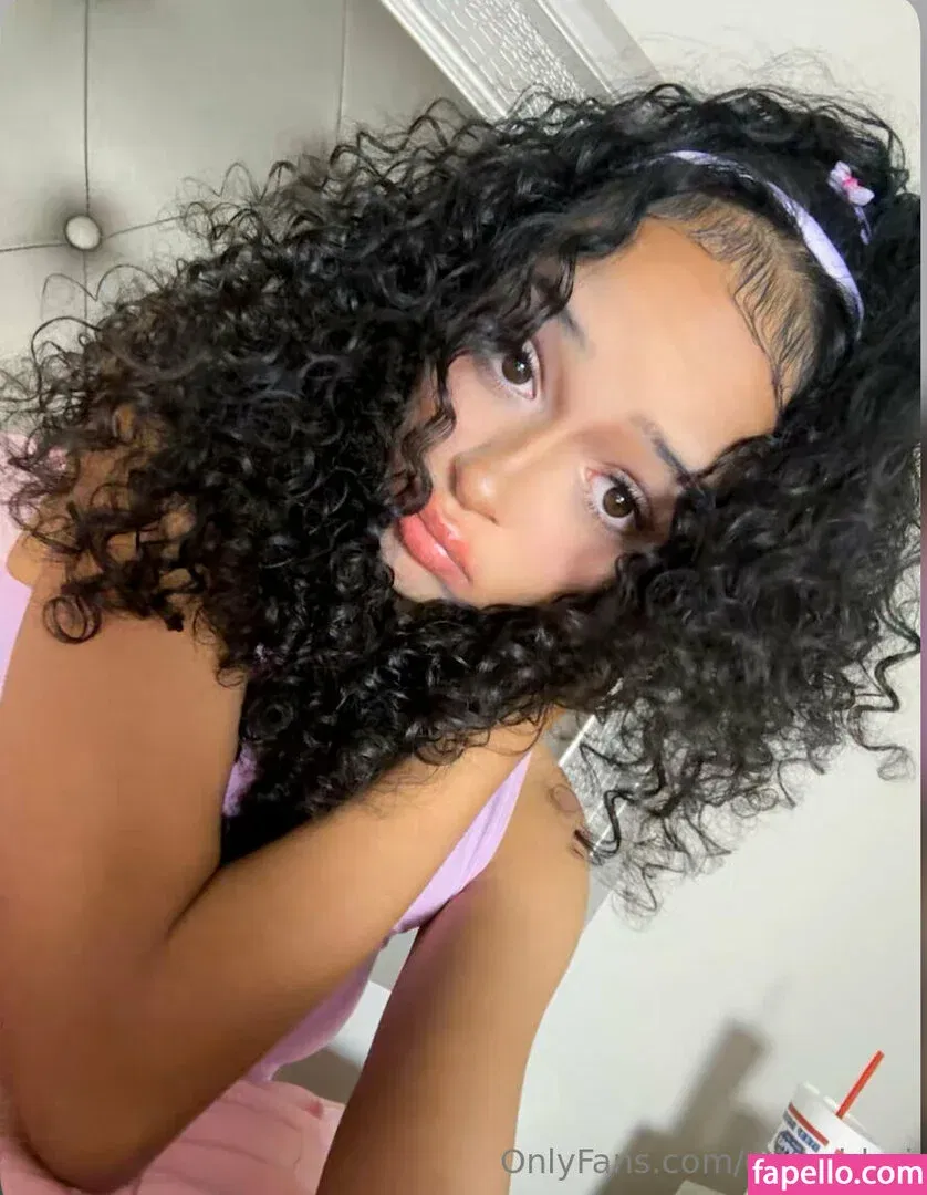 arisfed Onlyfans Photo Gallery 