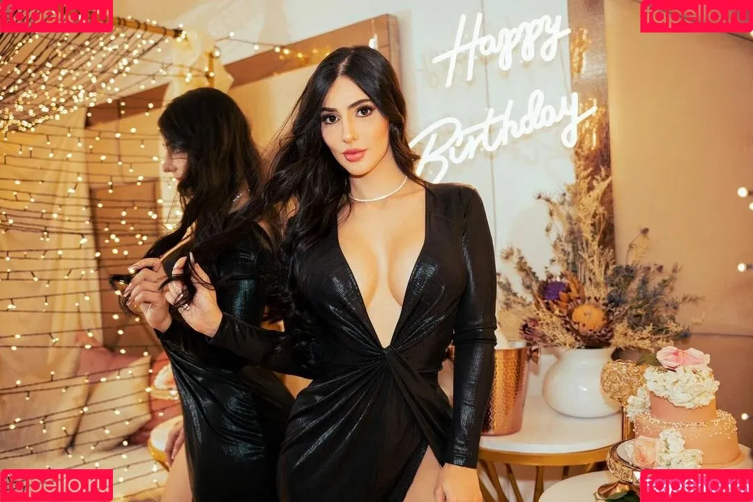 Gabriela Parisi Onlyfans Photo Gallery 