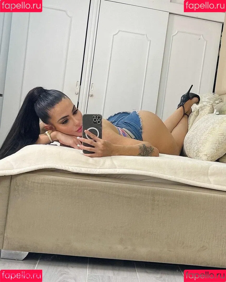 Gabriela Parisi Onlyfans Photo Gallery 