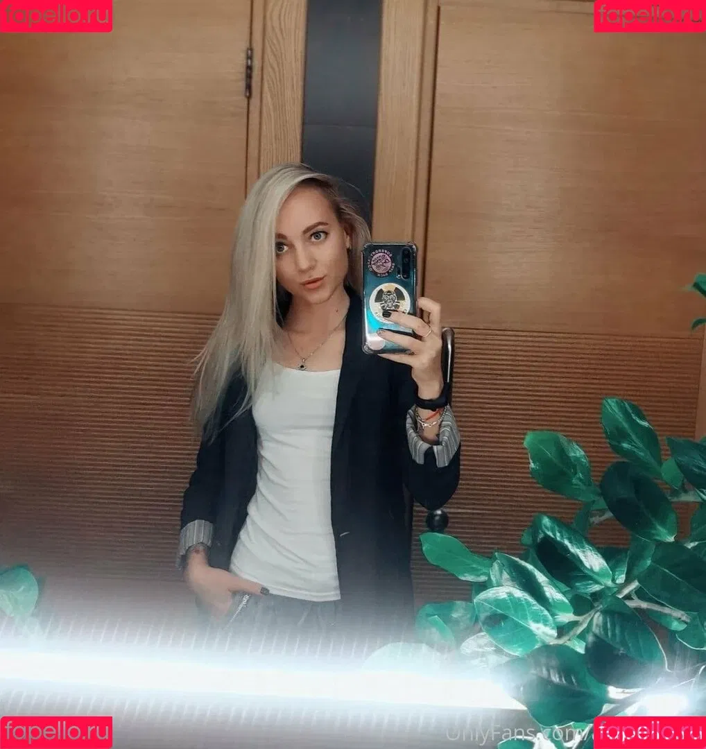 alinalovely Onlyfans Photo Gallery 