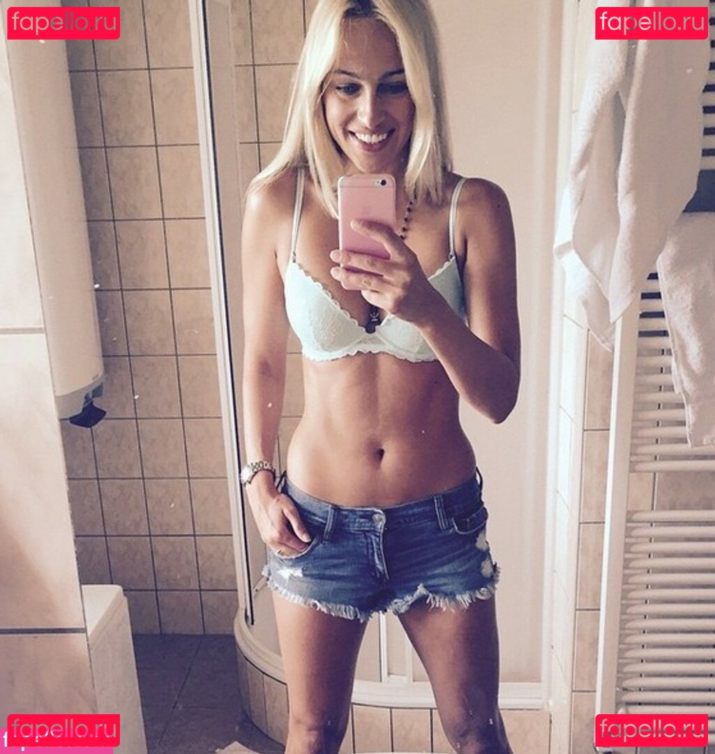 Renata Langmannova Nude Onlyfans Photo 17