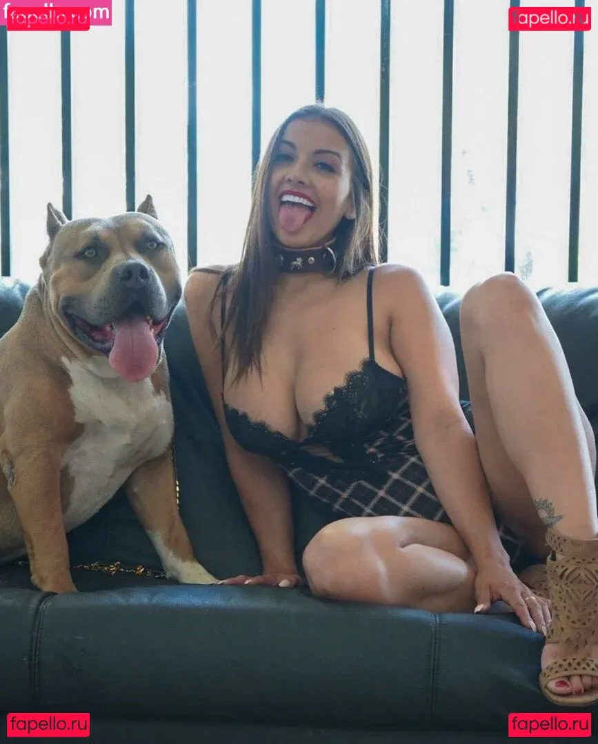 Brianna Marie Dale Onlyfans Photo Gallery 