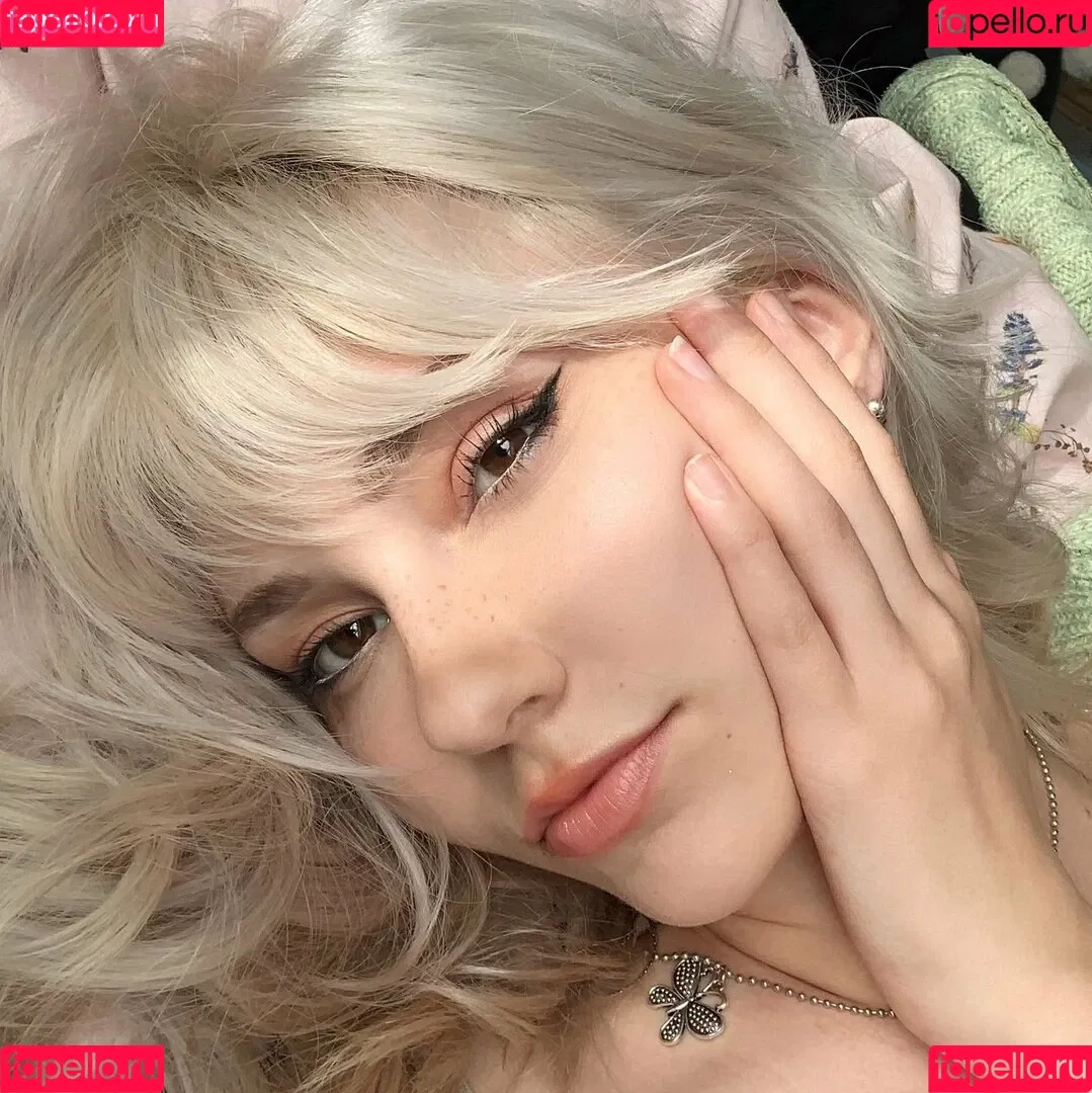 Savannah Brown Onlyfans Photo Gallery 