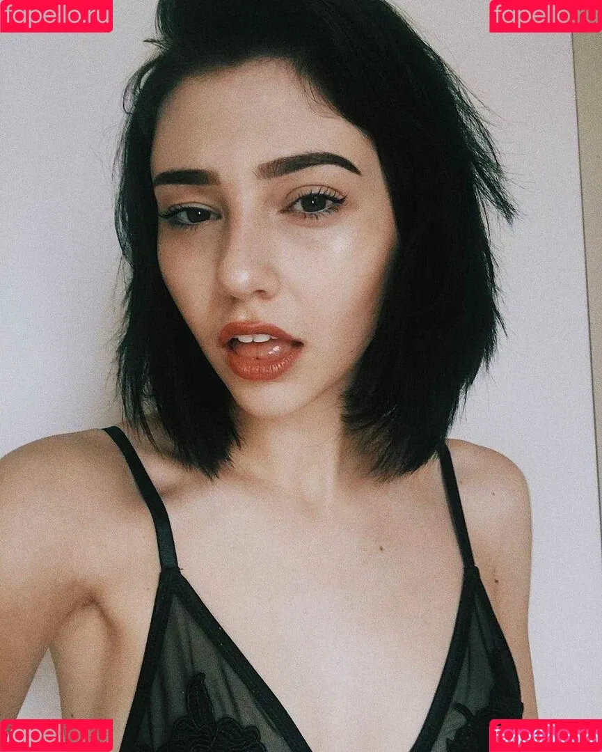 Savannah Brown Onlyfans Photo Gallery 