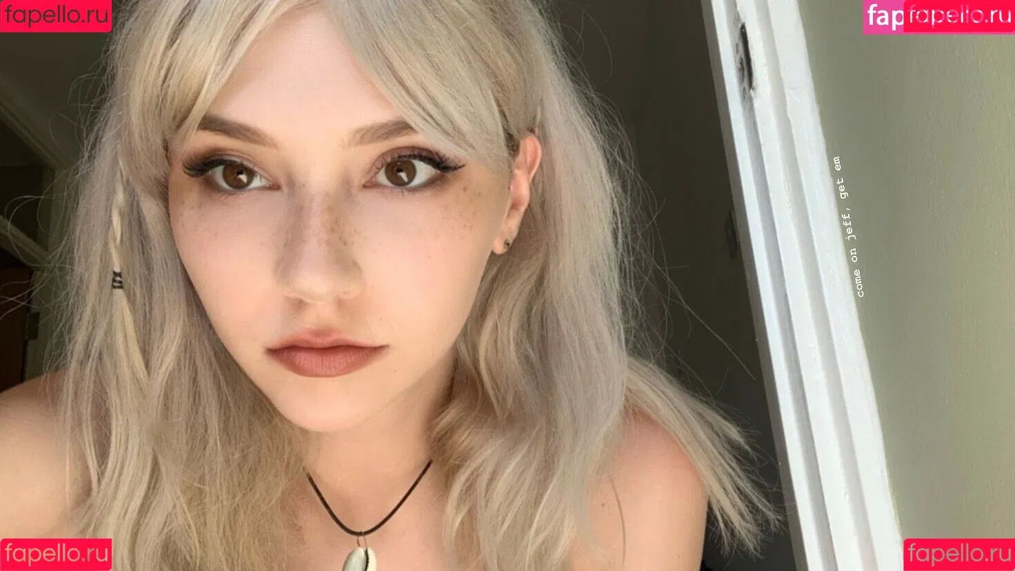 Savannah Brown Onlyfans Photo Gallery 