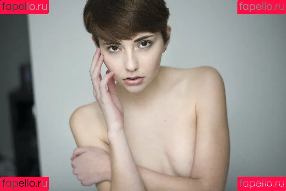 Savannah Brown Onlyfans Photo Gallery 