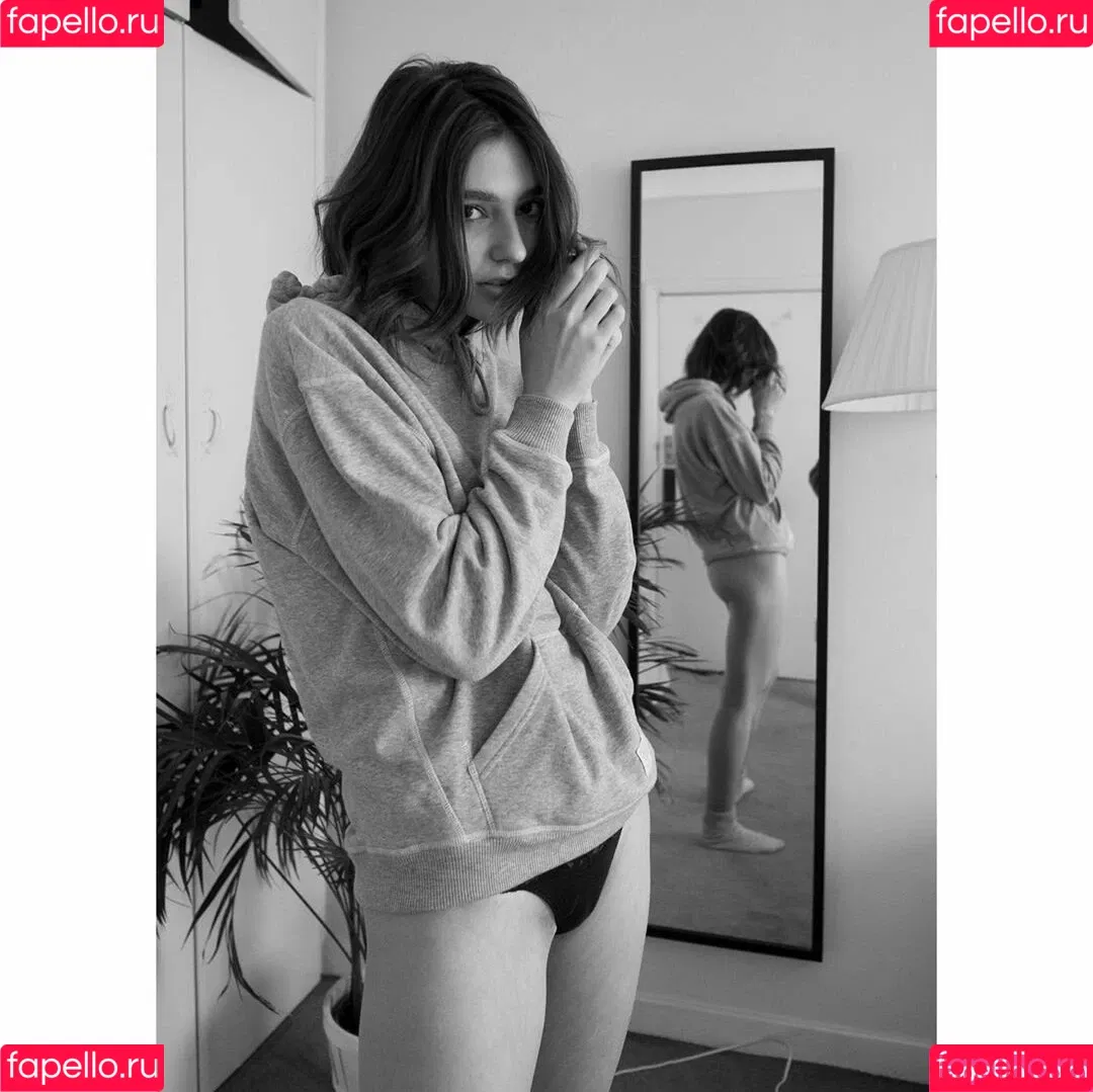 Savannah Brown Onlyfans Photo Gallery 