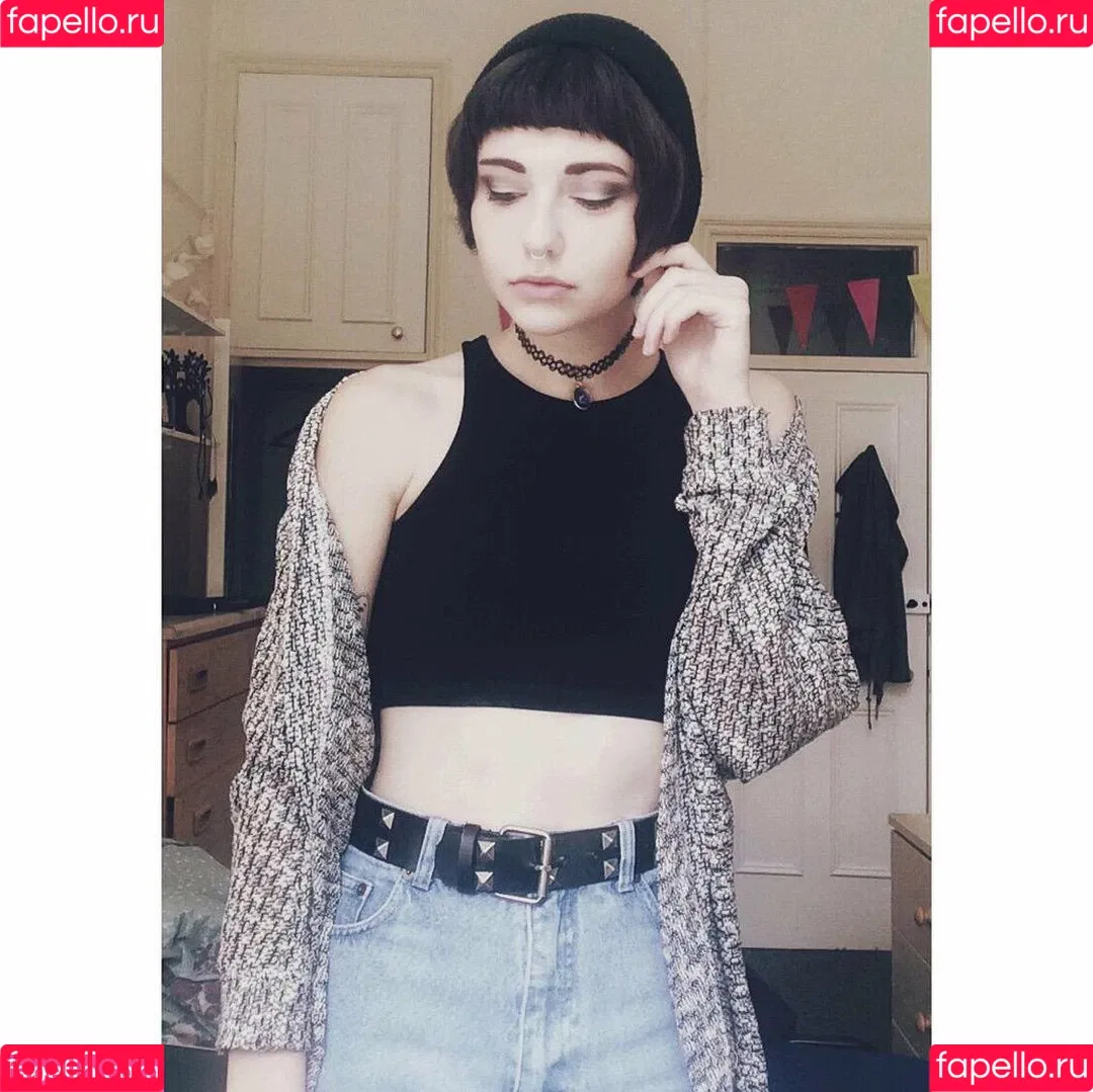 Savannah Brown Onlyfans Photo Gallery 