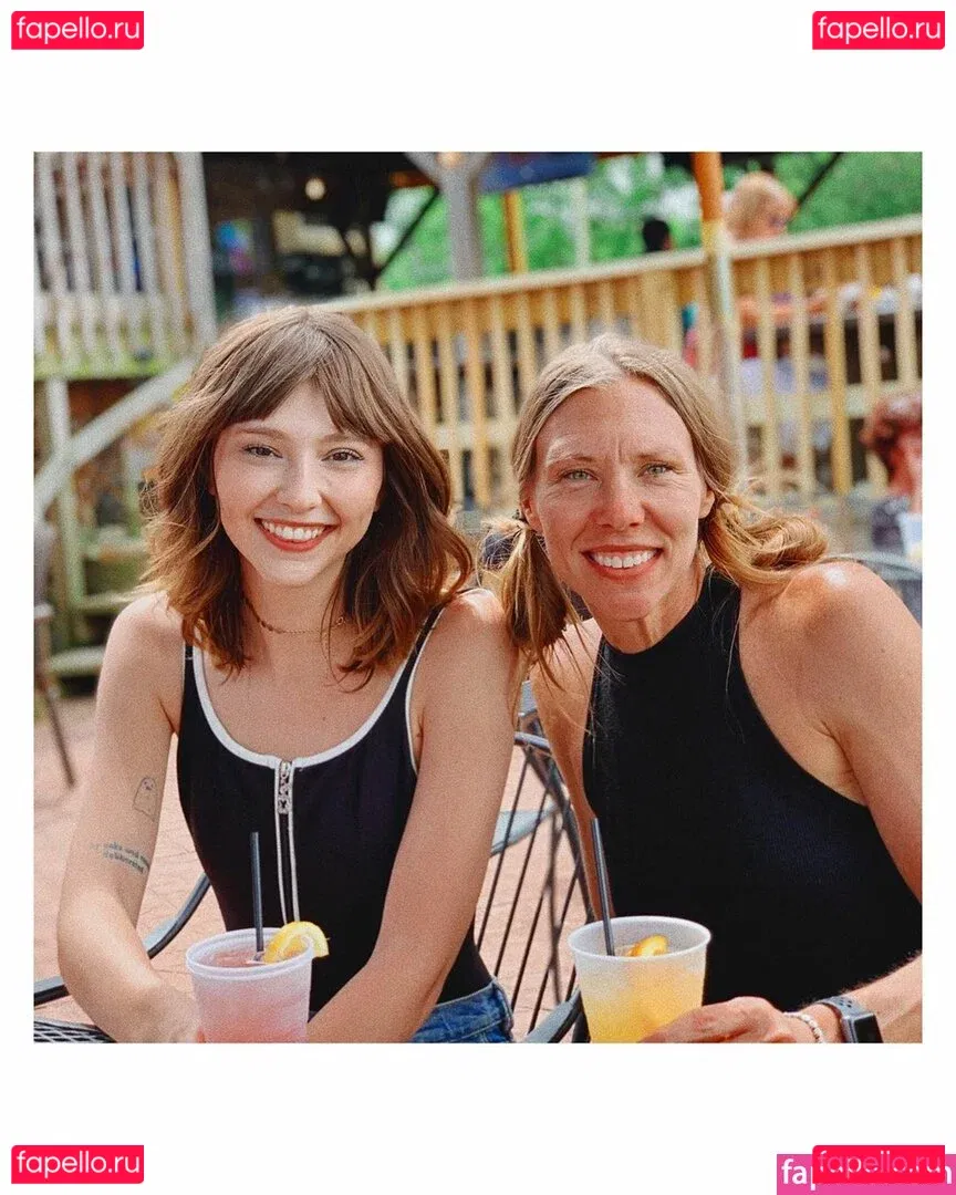 Savannah Brown Onlyfans Photo Gallery 