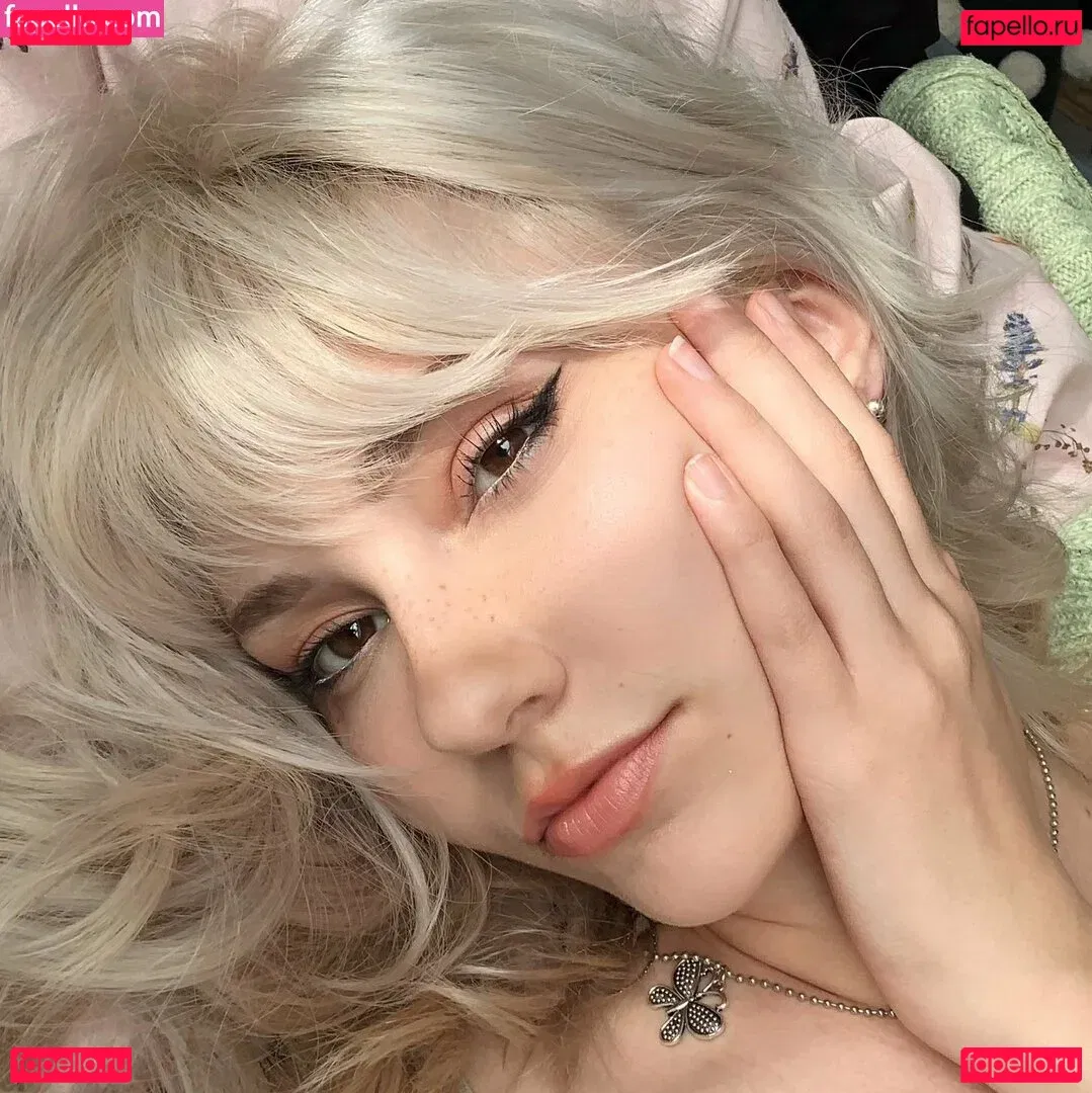 Savannah Brown Onlyfans Photo Gallery 