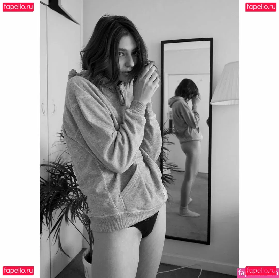 Savannah Brown Onlyfans Photo Gallery 