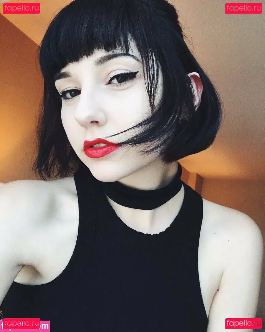 Savannah Brown Onlyfans Photo Gallery 