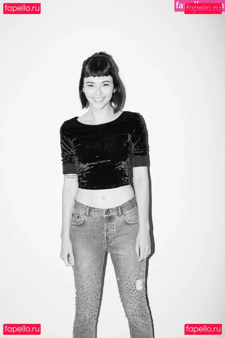 Savannah Brown Onlyfans Photo Gallery 