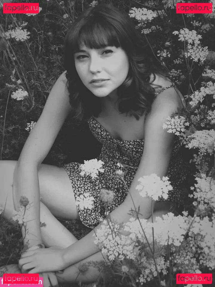 Savannah Brown Onlyfans Photo Gallery 