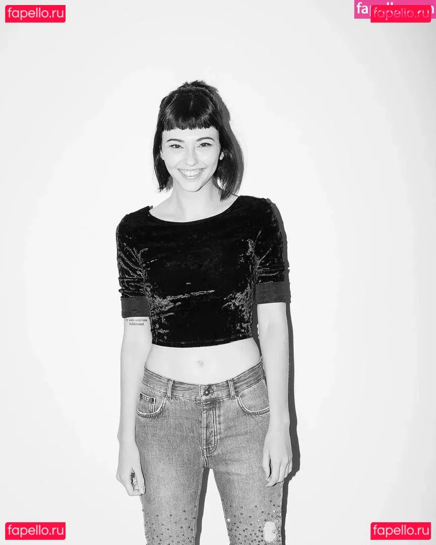 Savannah Brown Onlyfans Photo Gallery 