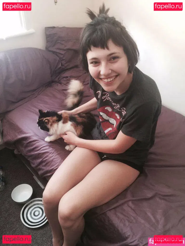 Savannah Brown Onlyfans Photo Gallery 