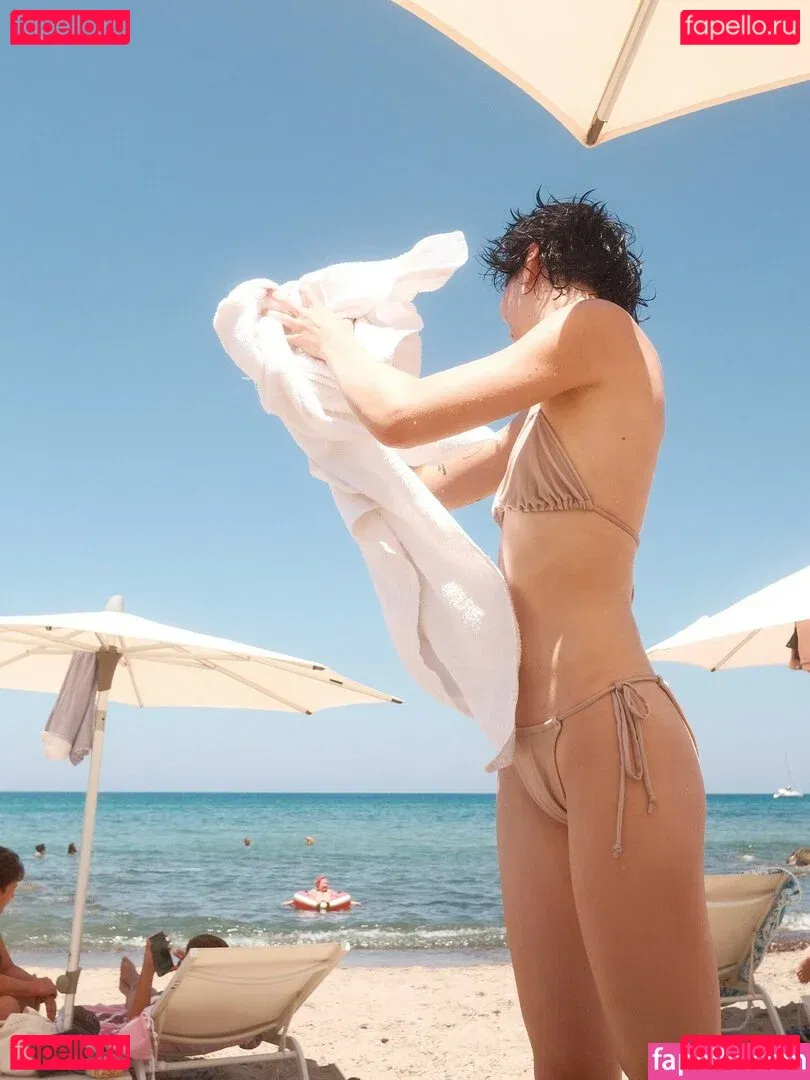 Savannah Brown Onlyfans Photo Gallery 