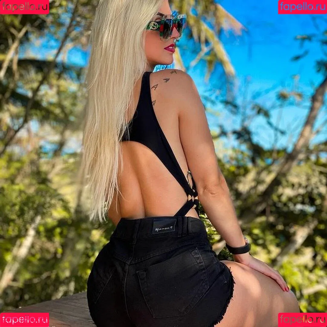 Leticia Ferrazzani Onlyfans Photo Gallery 