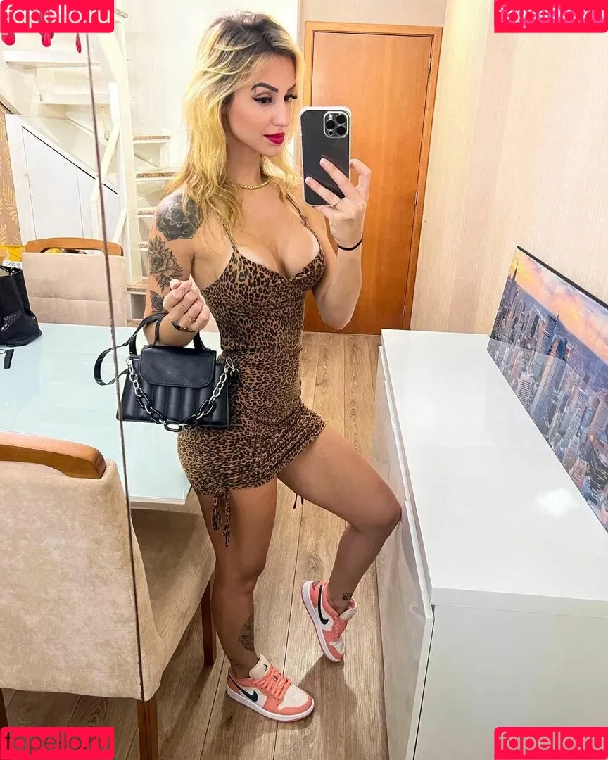 Leticia Ferrazzani Onlyfans Photo Gallery 
