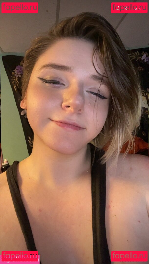 Tikawaffles Nude Onlyfans Photo 4