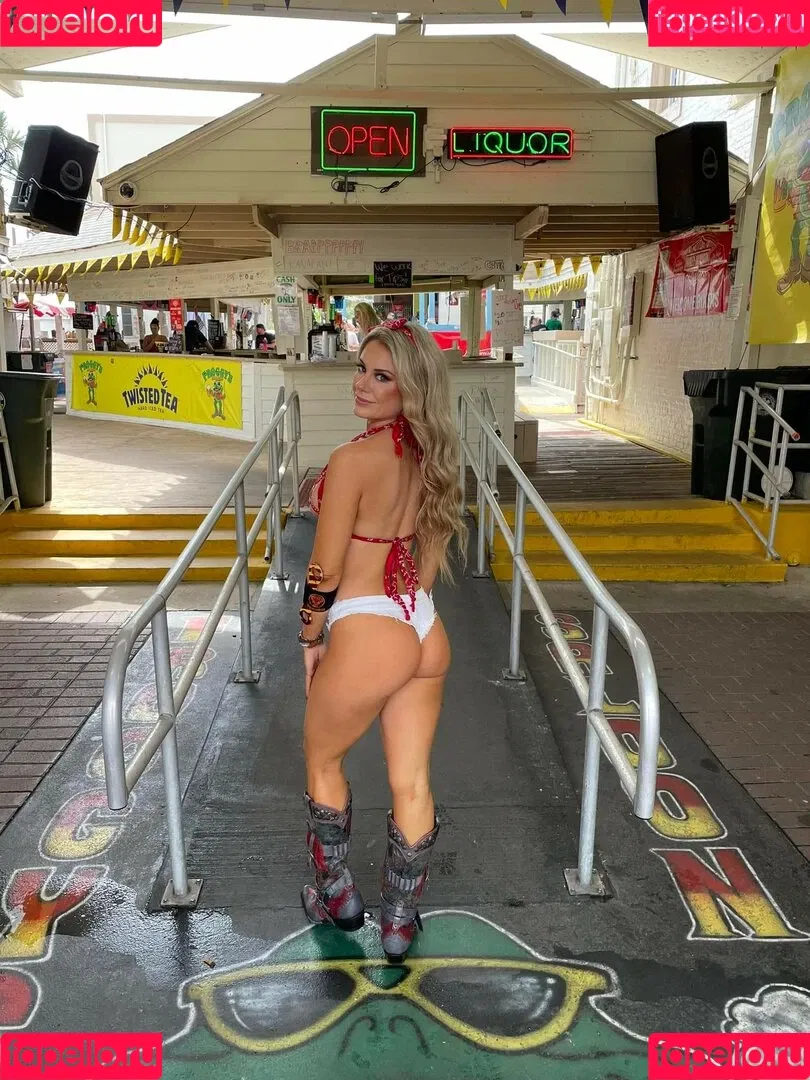 Midskarinnoelle Onlyfans Photo Gallery 