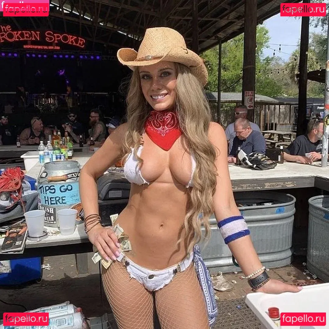 Midskarinnoelle Onlyfans Photo Gallery 