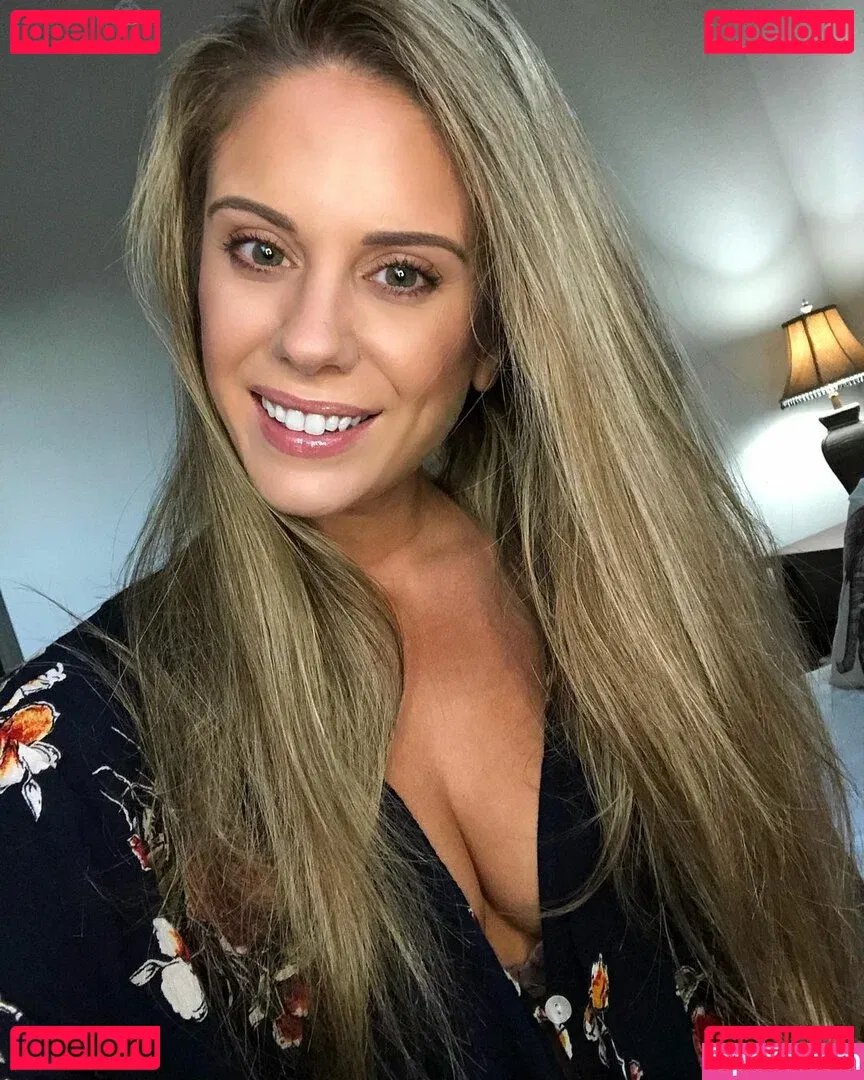 Midskarinnoelle Onlyfans Photo Gallery 